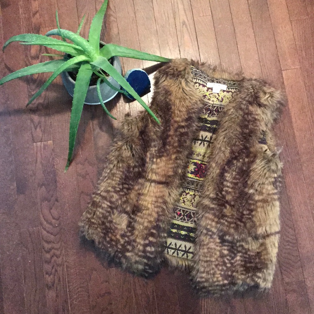 Fake fur vest